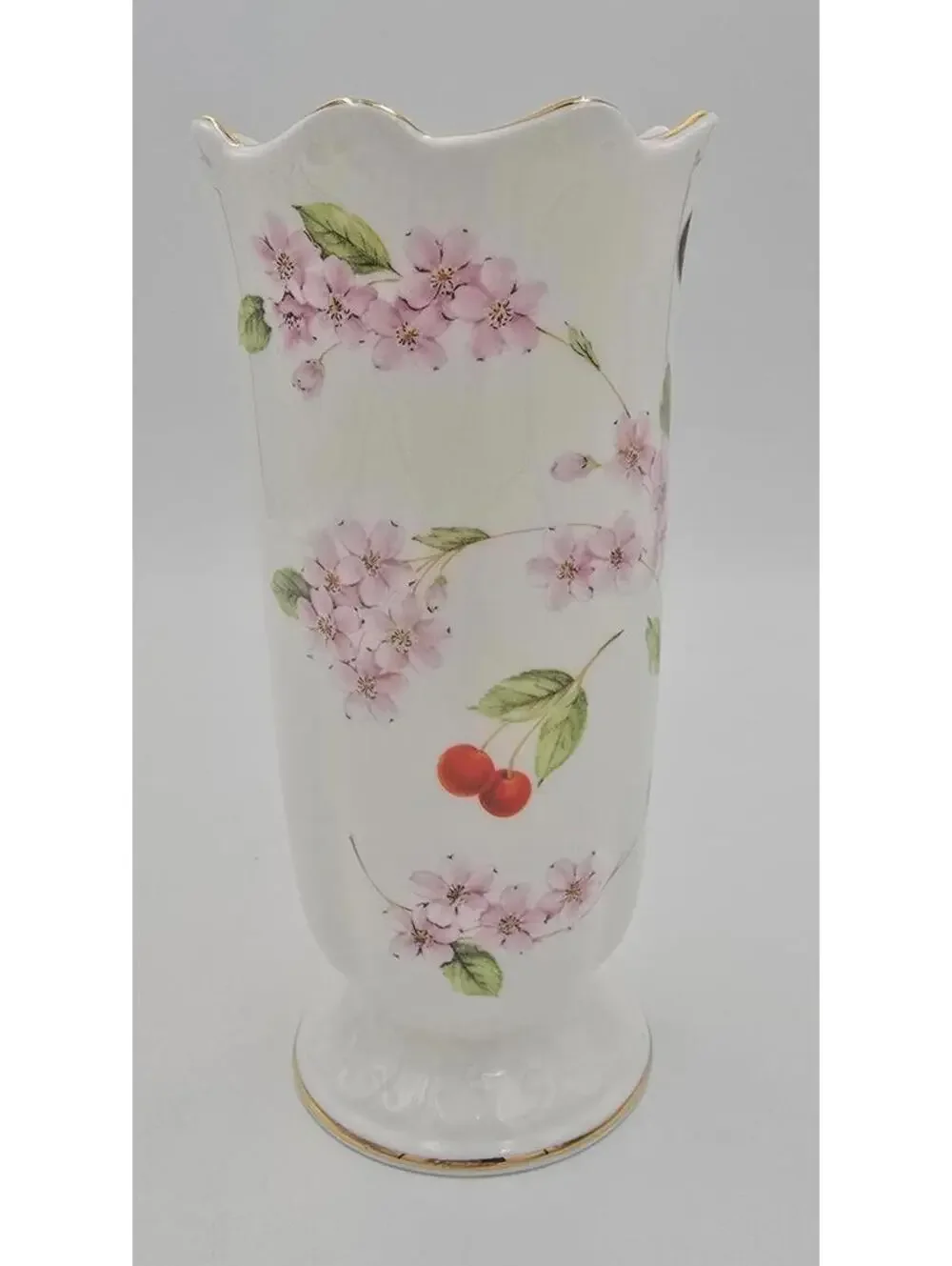 Vintage Aynsley Cherry Blossom Fine Pattern Bone China Vase With Gold Trim 6.5